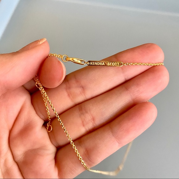 [SOLD] Ari Heart Necklace 18k Gold Vermeil - Picture 5 of 6